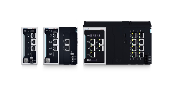 Zdjęcie grupowe sterownika przemysłowego ctrlX CORE w różnych wersjach: ctrlX CORE w wykonaniu kompaktowym (COREX-C-X3), ctrlX COREplus w wykonaniu modułowym (COREX-M-X3 i COREX-M-X7)