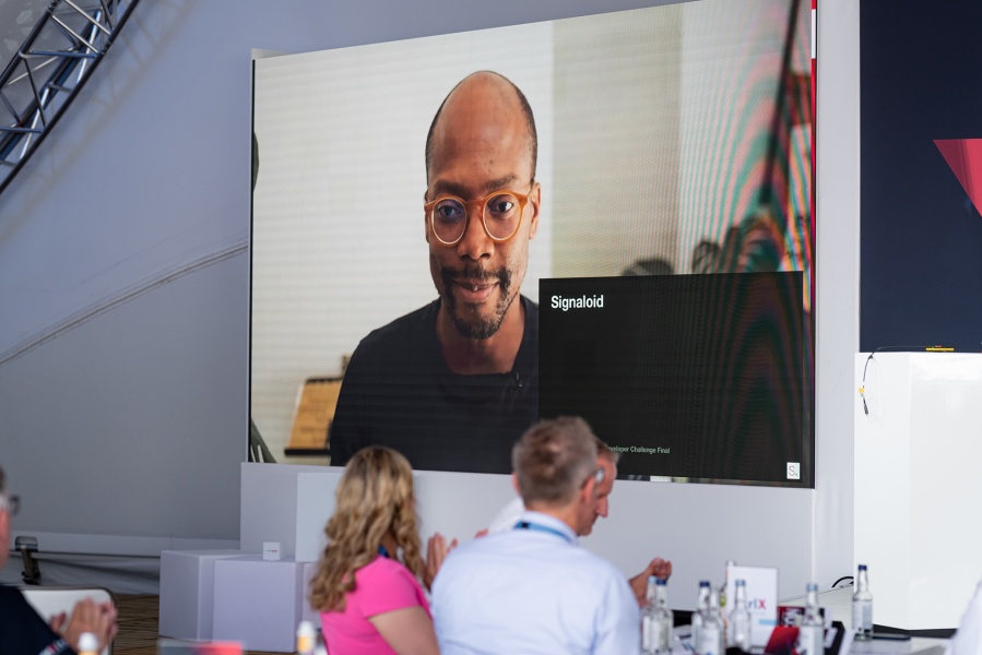 Winner Phillip Stanley-Marbell from the United Kingdom is virtually on the big screen to present his project