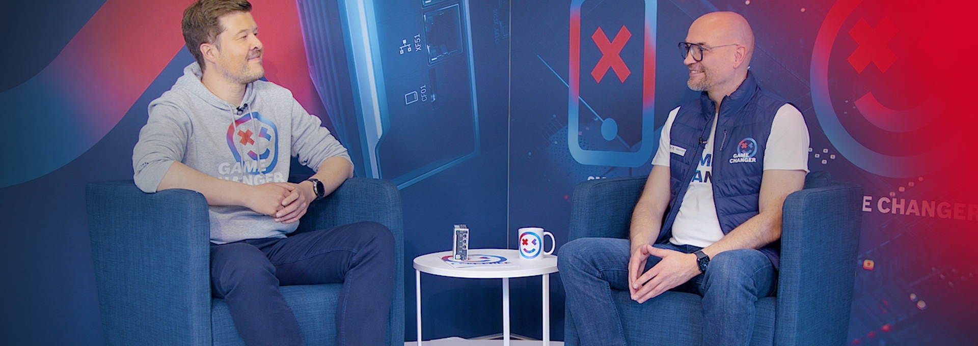 Host Christian Zentraf and his guest Michael Langfinger talk about security and why ctrlX AUTOMATION is a resilient system.