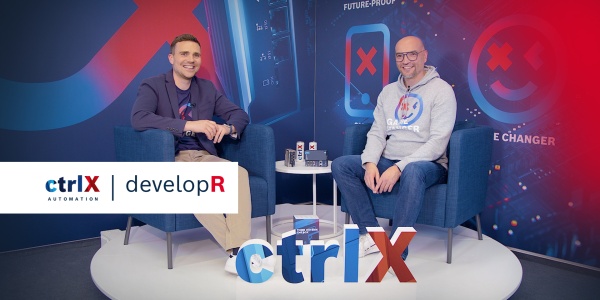 Gospodarz Christian Zentraf i jego gość Johannes Albrecht rozmawiają o opartym na Linuksie systemie operacyjnym ctrlX OS.