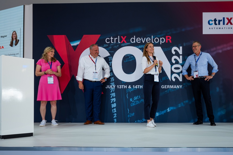 The jury of the ctrlX developR Conference: Gabriele Geiger from EPLAN, Volker Glöckle from SICK, Dr. Kristina Wagner from KUKA and Rolf Najork from BOSCH