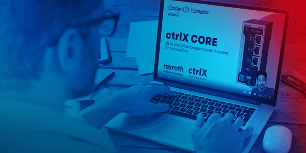 Osoba przy laptopie. Ekran pokazuje kod i kompilację strony internetowej autorstwa Ravjvira Singha, influencera ctrlX developR.